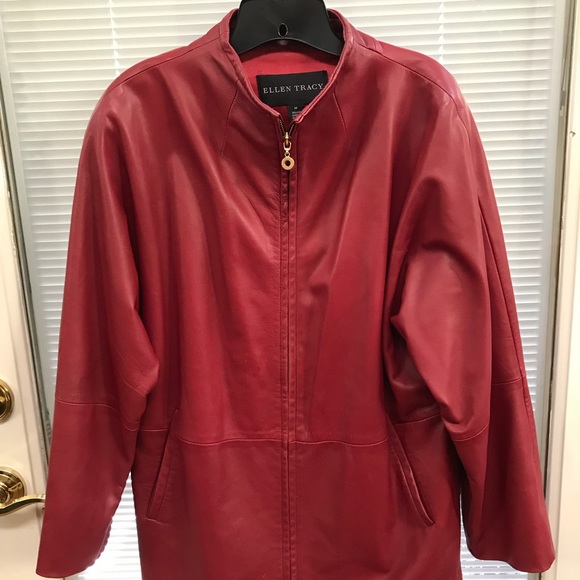 Ladies red leather coat - Picture 2 of 6